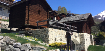 Moulin de Mase, Location, Mont-Noble