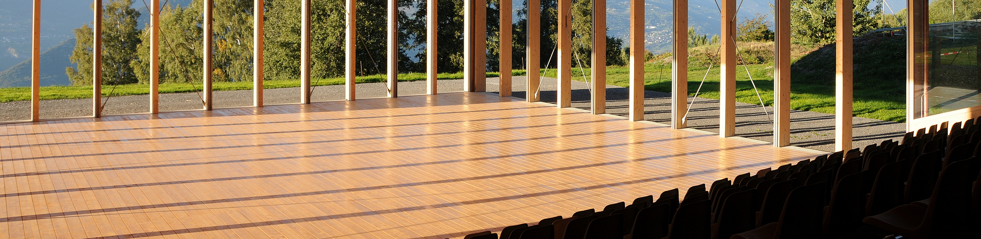 Balcon du Ciel, Théâtre, Mont-Noble